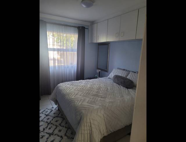 2 BEDROOM APARTMENT TO LET IN ESSENWOOD